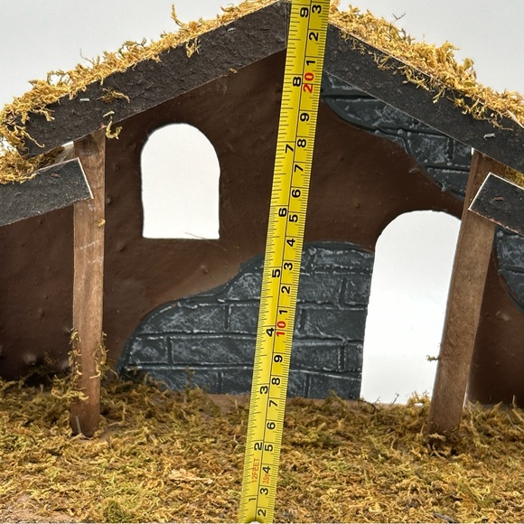 11 pc Porcelain Nativity Scene w/ Manger Christmas Jesus,Mary,Joseph, 3-wisemen - Picture 6 of 16